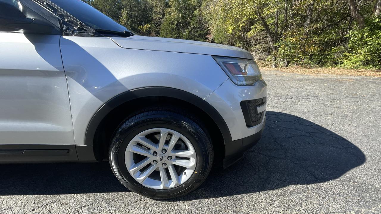 Ford Explorer Base 4WD 2017
