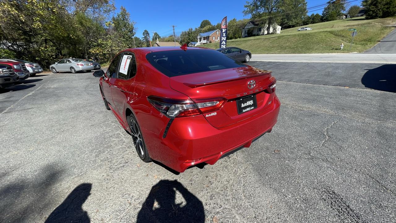 Toyota Camry SE 2019