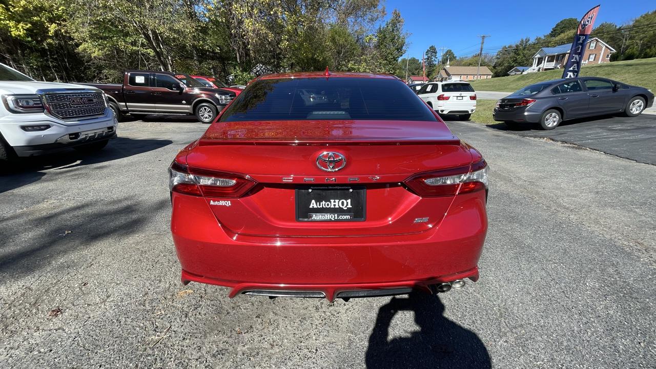 Toyota Camry SE 2019