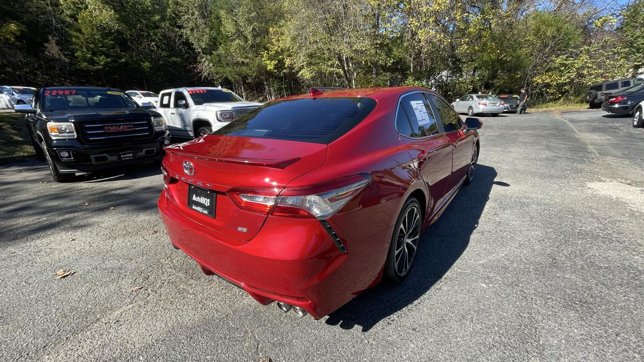 Toyota Camry SE 2019