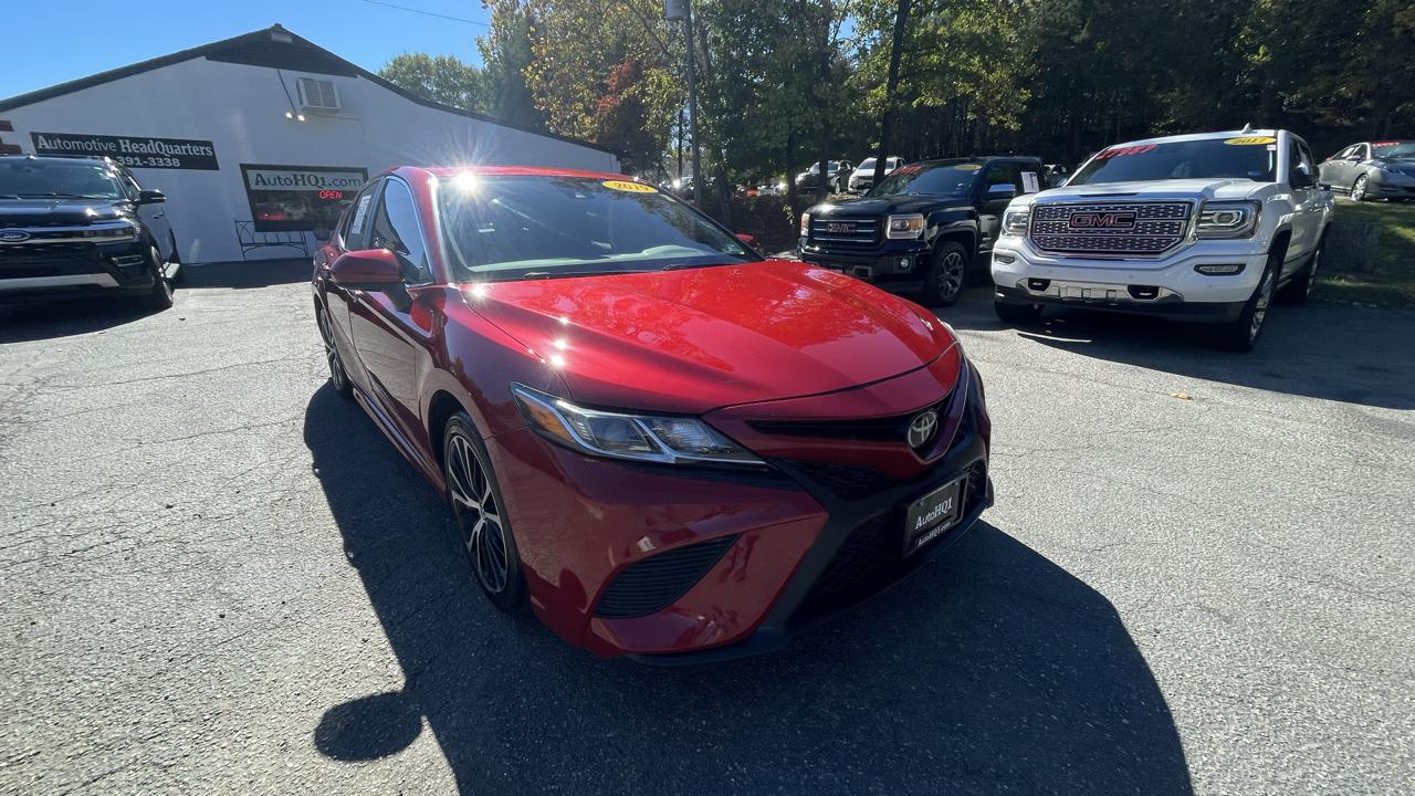 Toyota Camry SE 2019