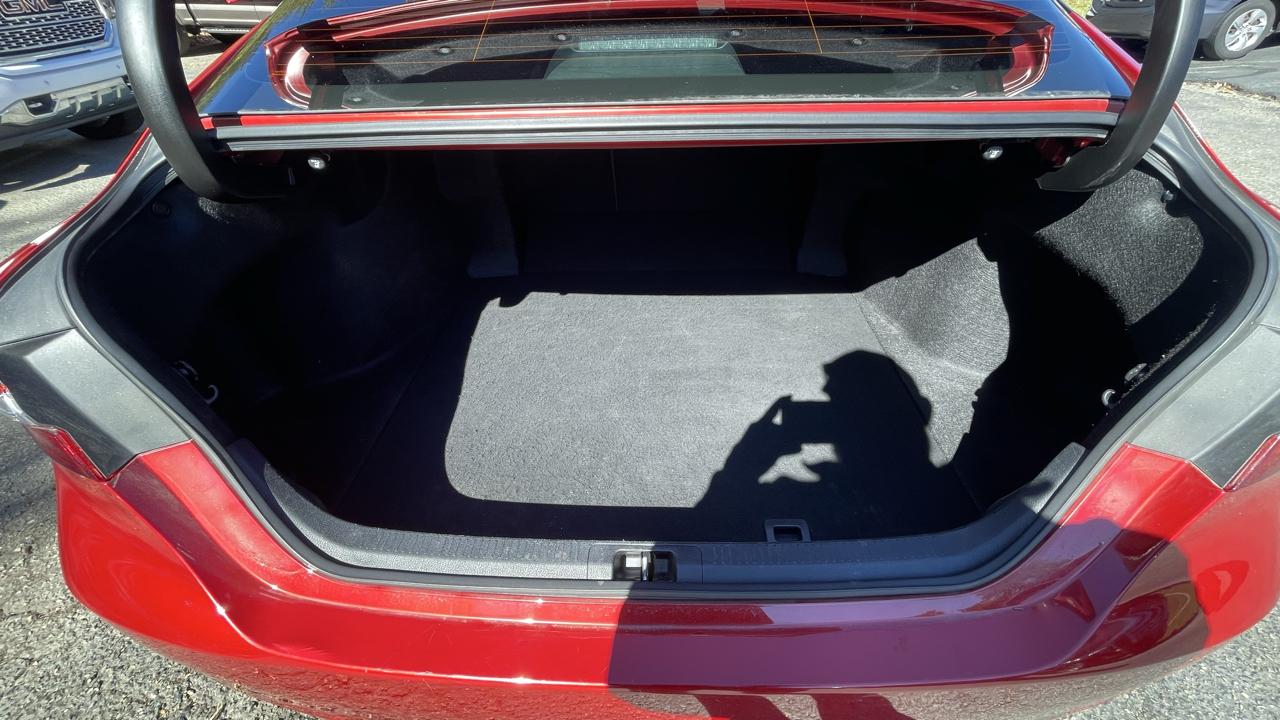 Toyota Camry SE 2019