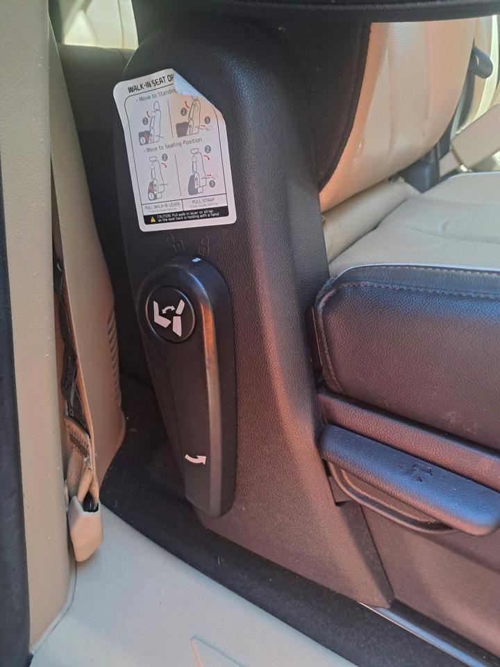 Toyota Camry SE 2019
