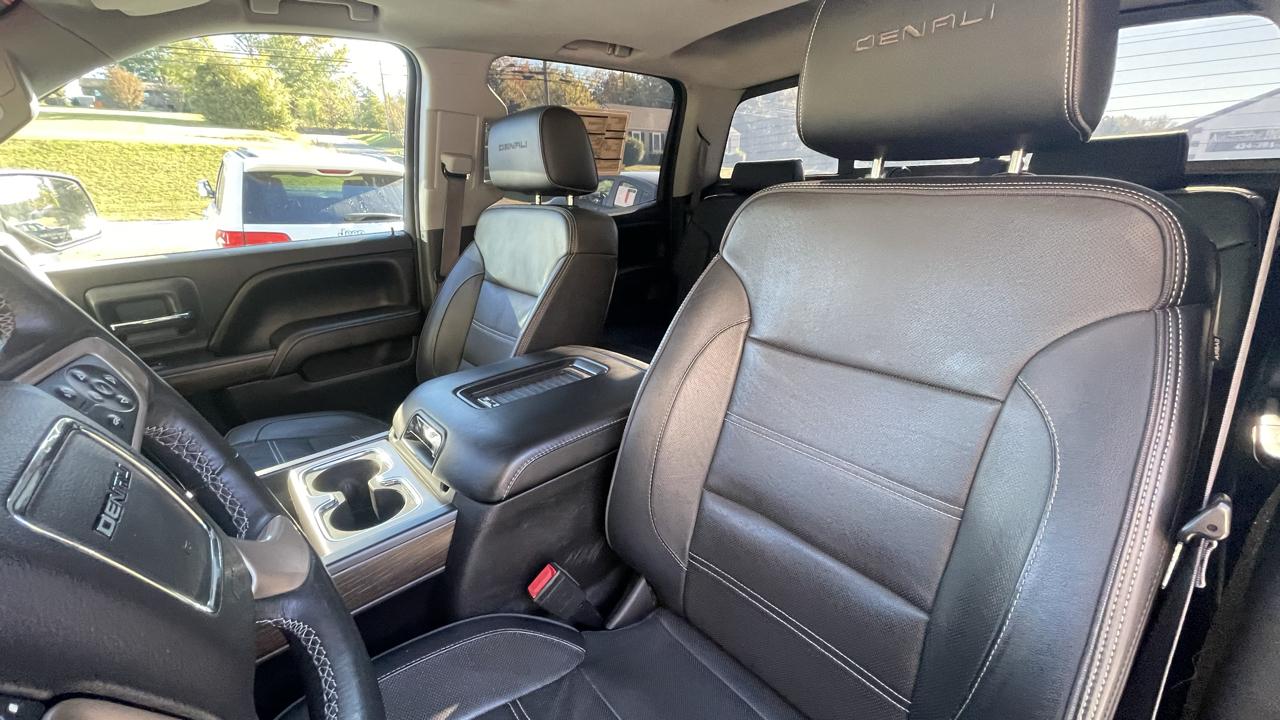 GMC Sierra 1500 Denali Crew Cab Long Box 4WD 2017