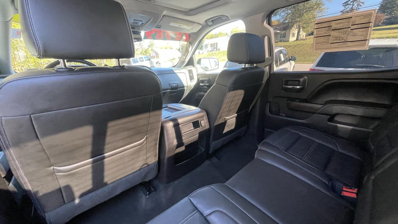 GMC Sierra 1500 Denali Crew Cab Long Box 4WD 2017