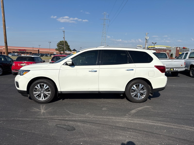 Nissan Pathfinder S 2020