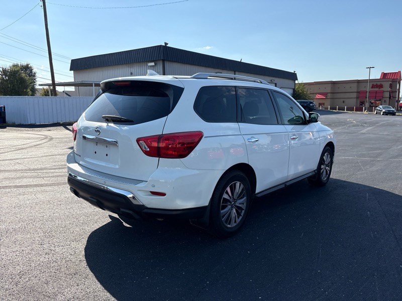 Nissan Pathfinder S 2020