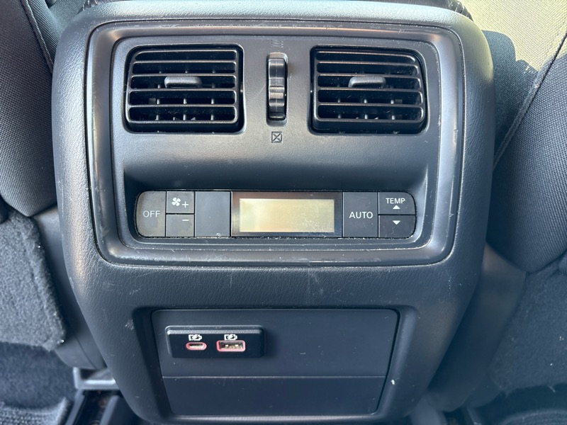Nissan Pathfinder S 2020