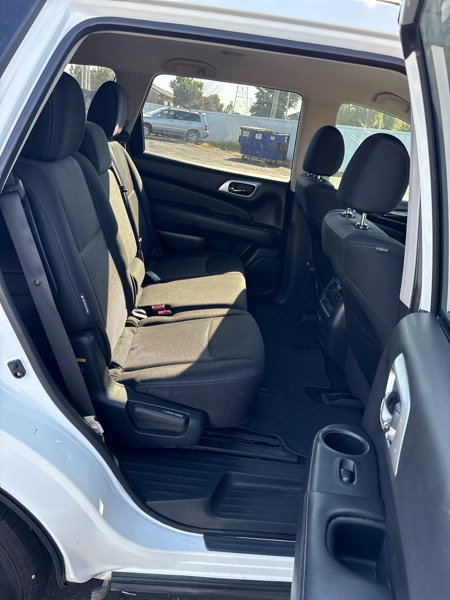 Nissan Pathfinder S 2020