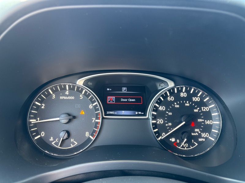 Nissan Pathfinder S 2020