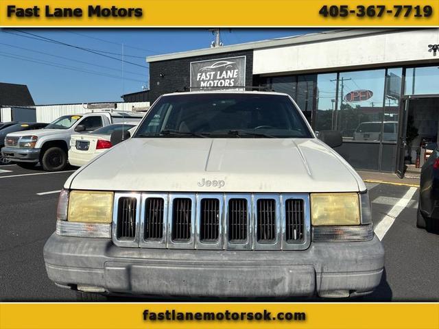 White 1998 Jeep Grand Cherokee Laredo SUV / Crossover Rear-Wheel Drive Automatic
