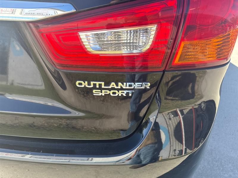 Mitsubishi Outlander Sport 2.0 ES 5M 2019 Mitsubishi Outlander Sport 2.0 ES 5M 2019