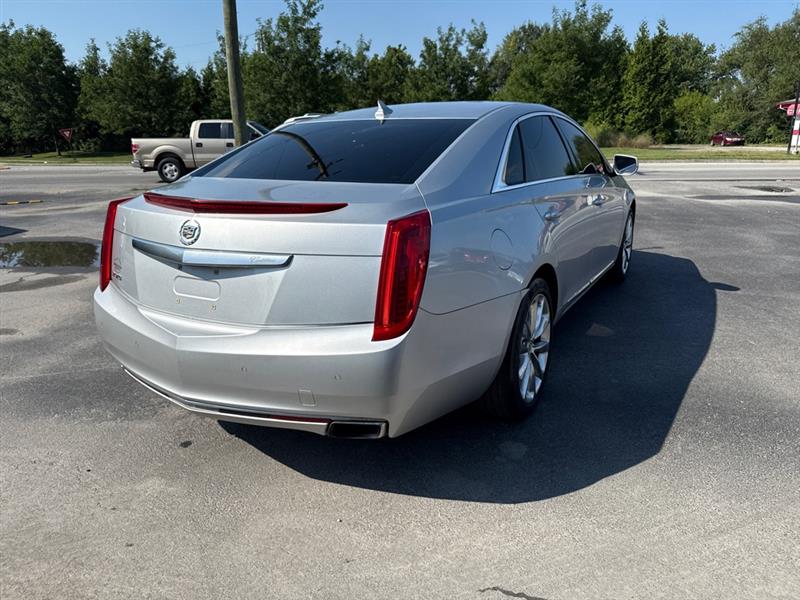 Cadillac XTS  2013