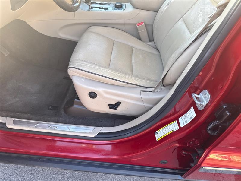 Jeep Grand Cherokee Overland 4WD 2011