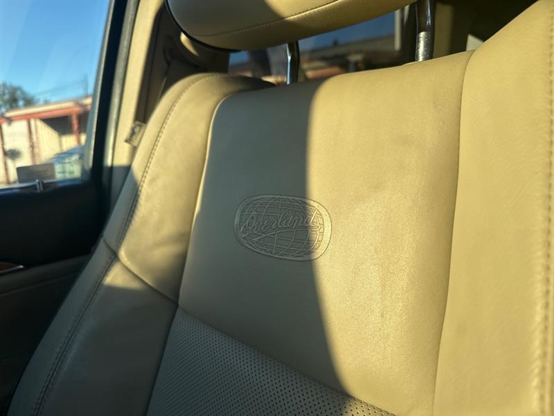 Jeep Grand Cherokee Overland 4WD 2011