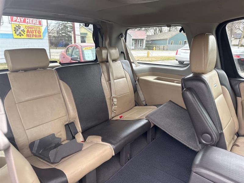 Nissan Armada Platinum 4WD 2013