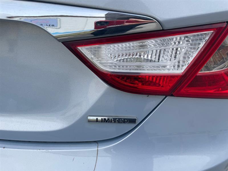 Hyundai Sonata SE Auto 2011