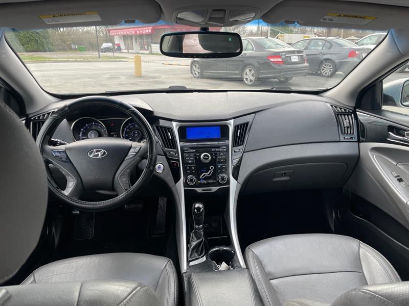 Hyundai Sonata SE Auto 2011