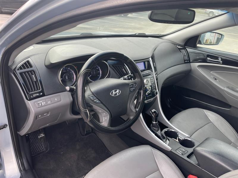 Hyundai Sonata SE Auto 2011