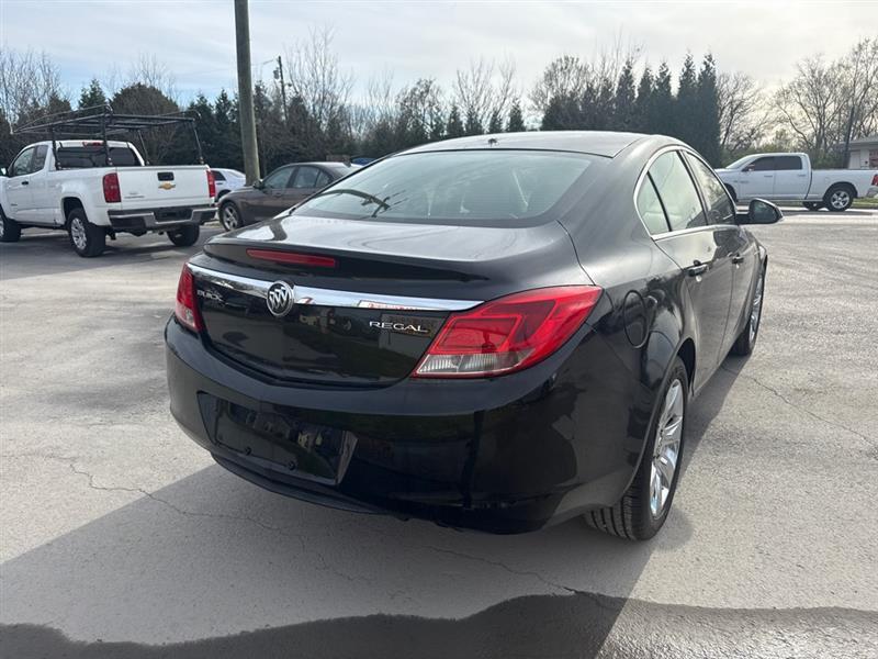 Buick Regal Base 2012