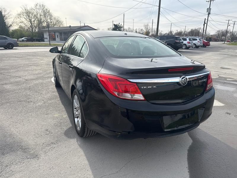 Buick Regal Base 2012