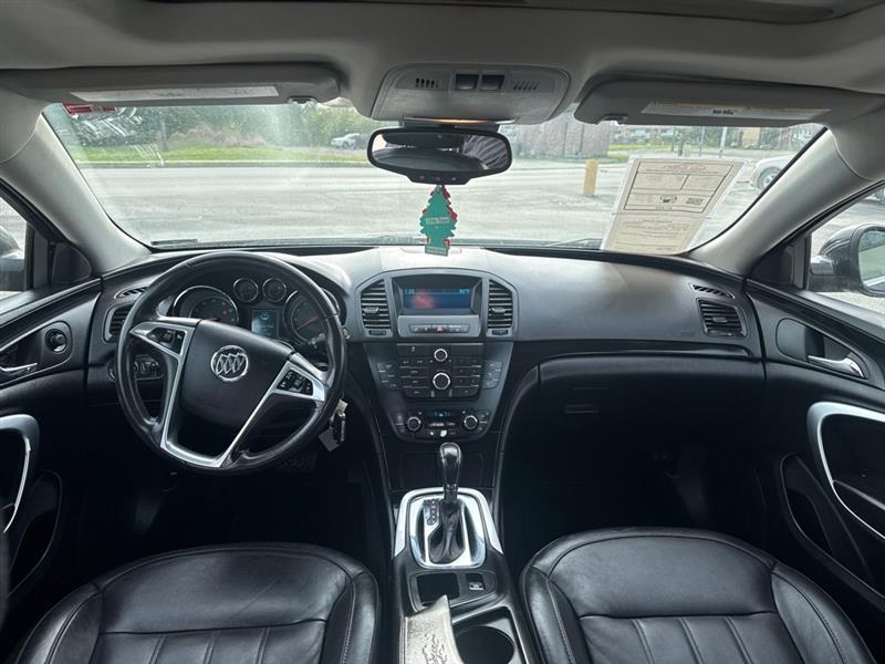 Buick Regal Base 2012