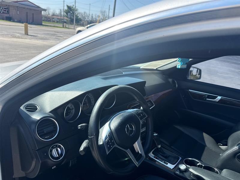 Mercedes-Benz C-Class C300 4MATIC Sport Sedan 2012