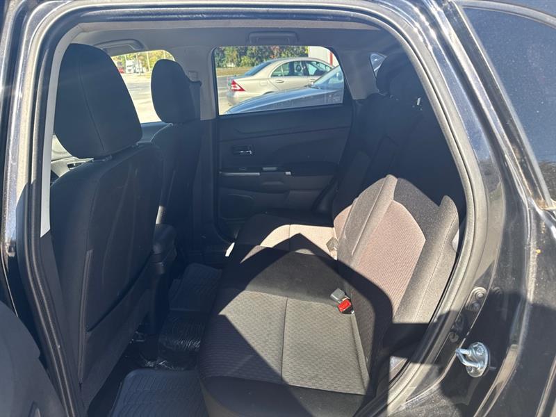 Mitsubishi Outlander Sport  2019