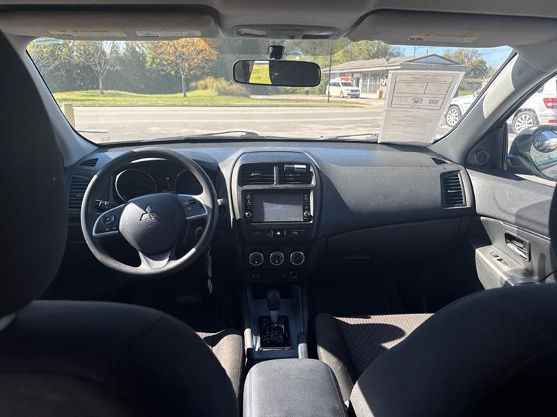 Mitsubishi Outlander Sport  2019