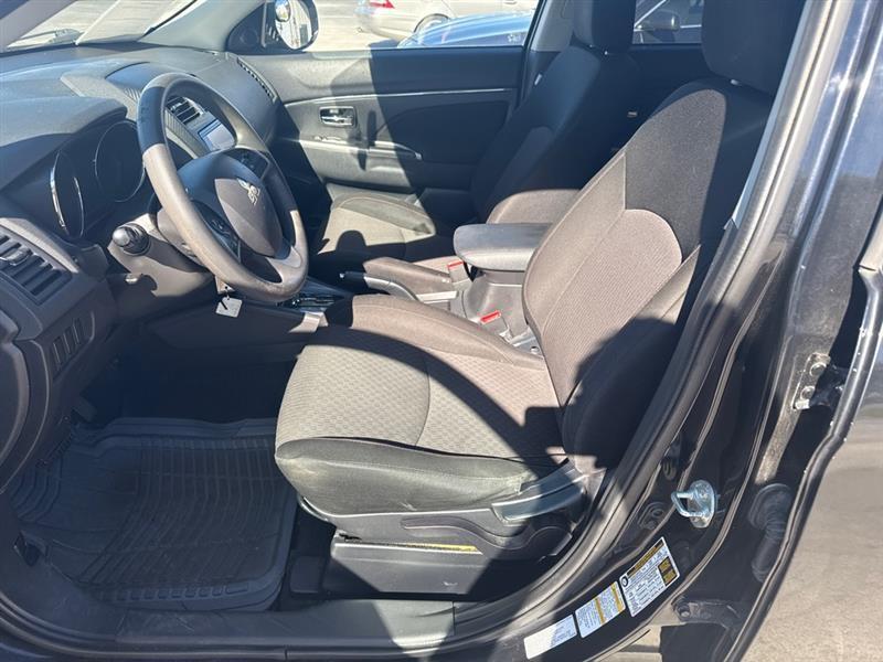 Mitsubishi Outlander Sport  2019