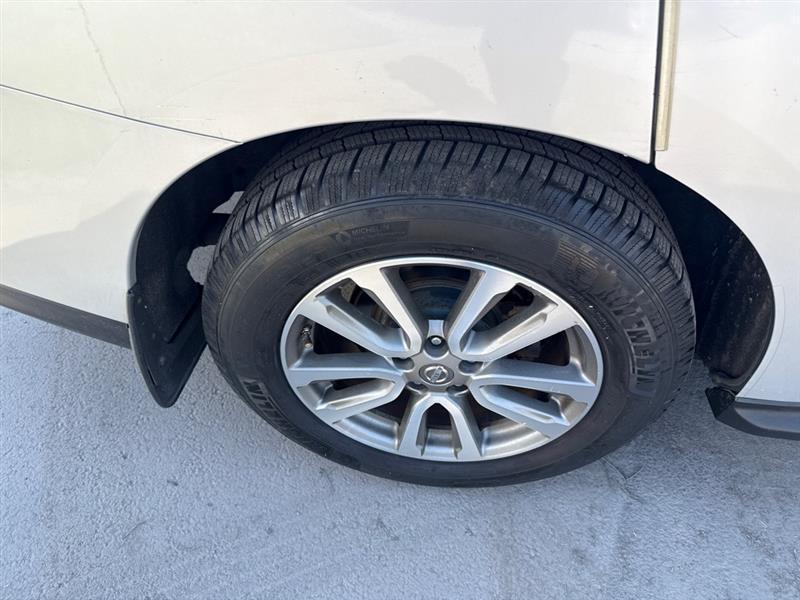 Nissan Pathfinder S 4WD 2014