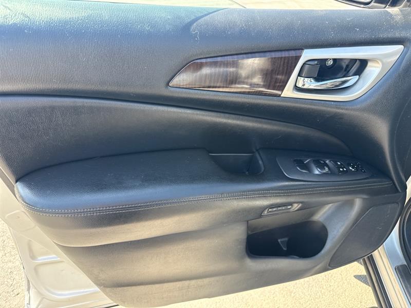 Nissan Pathfinder S 4WD 2014