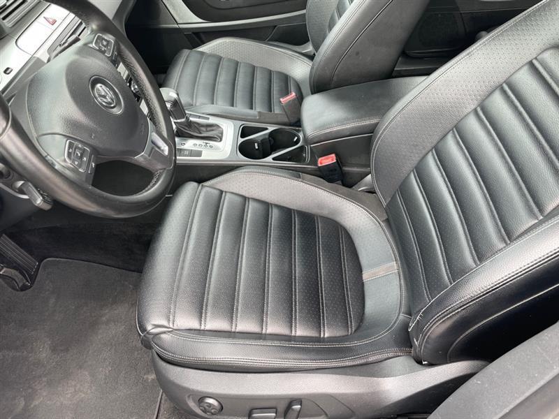 Volkswagen CC Sport PZEV 2011