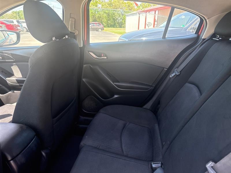 Mazda MAZDA3 i Sport MT 5-Door 2015