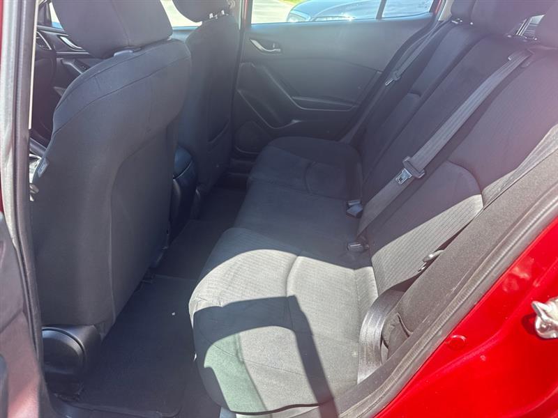 Mazda MAZDA3 i Sport MT 5-Door 2015