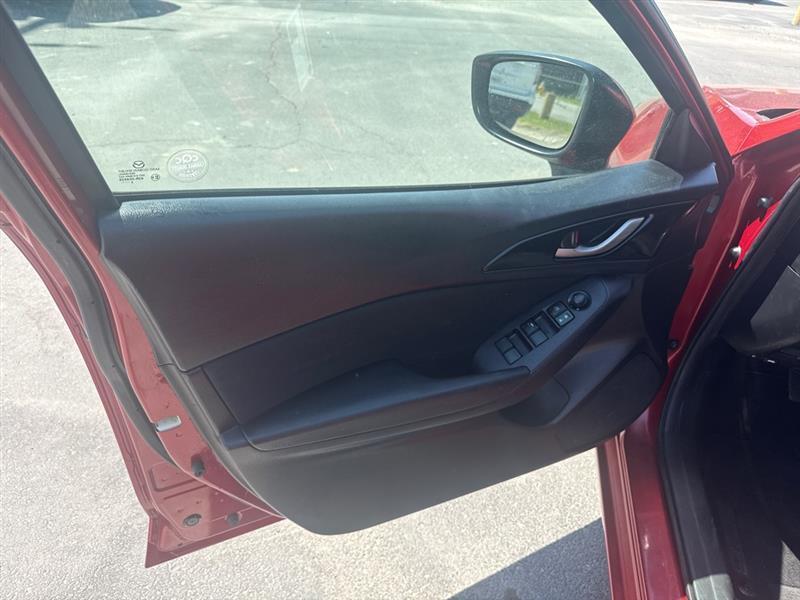 Mazda MAZDA3 i Sport MT 5-Door 2015