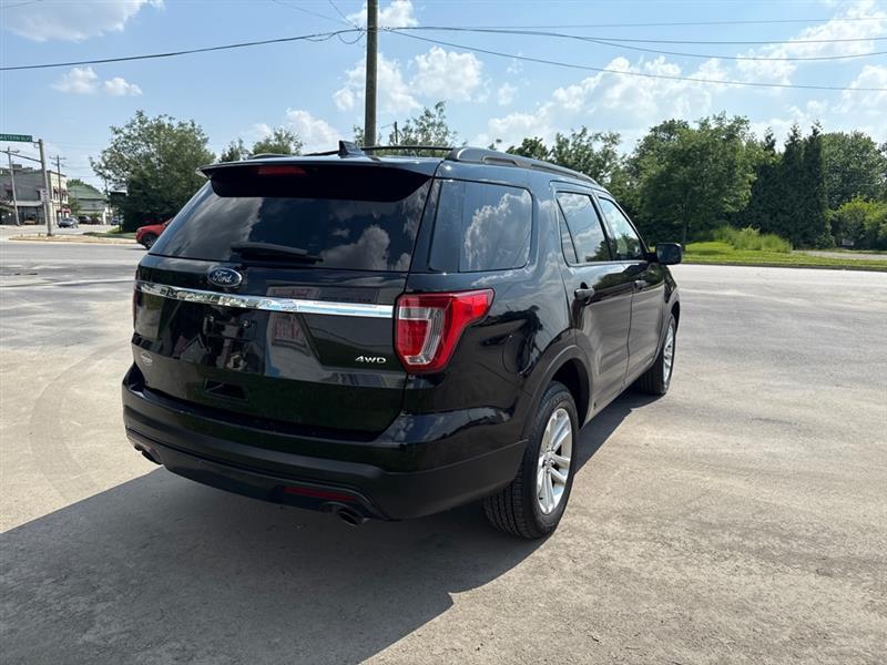 Ford Explorer Base 4WD 2017