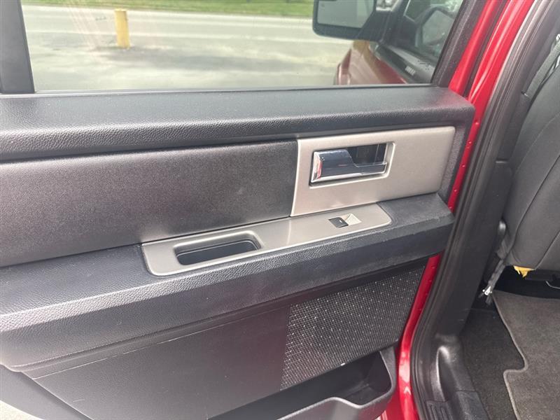 Ford Expedition XLT 4WD 2017