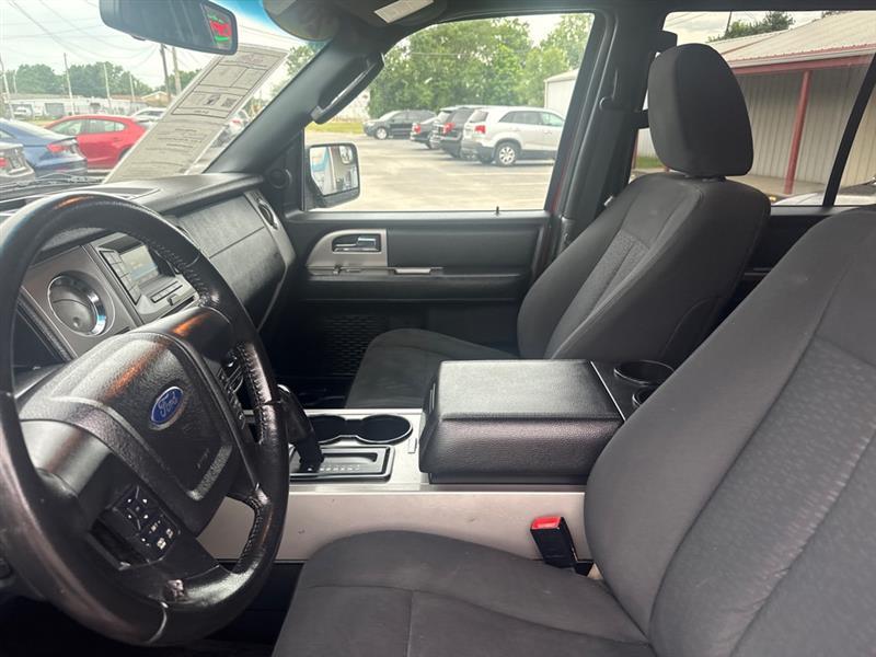 Ford Expedition XLT 4WD 2017