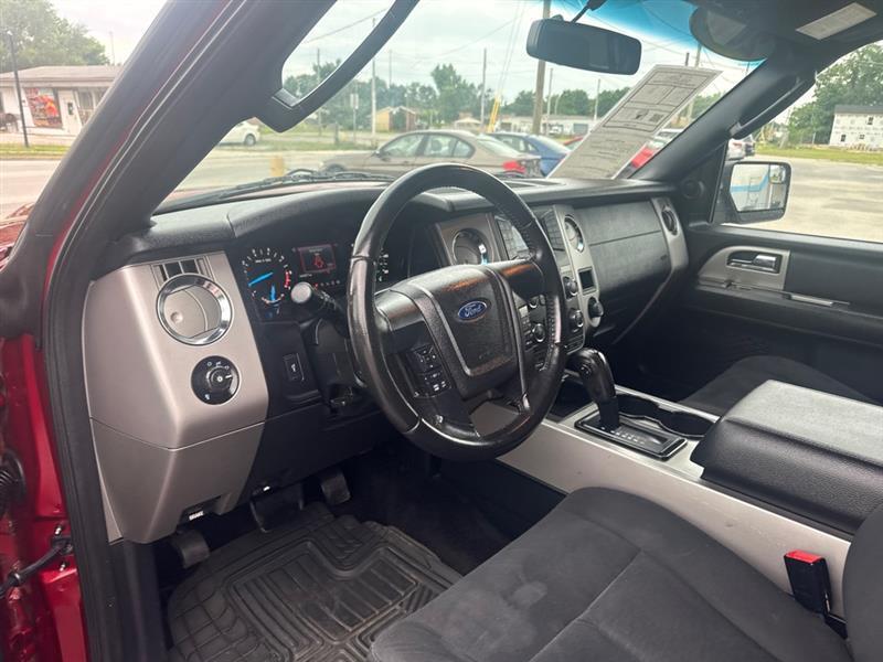 Ford Expedition XLT 4WD 2017
