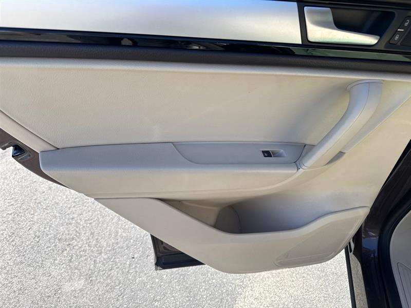 Volkswagen Touareg VR6 Lux 2014