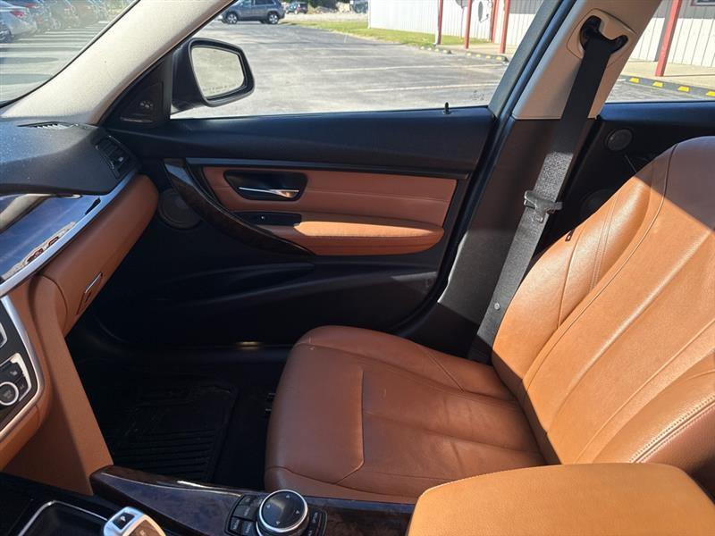 BMW 3-Series 328i xDrive Sedan 2014