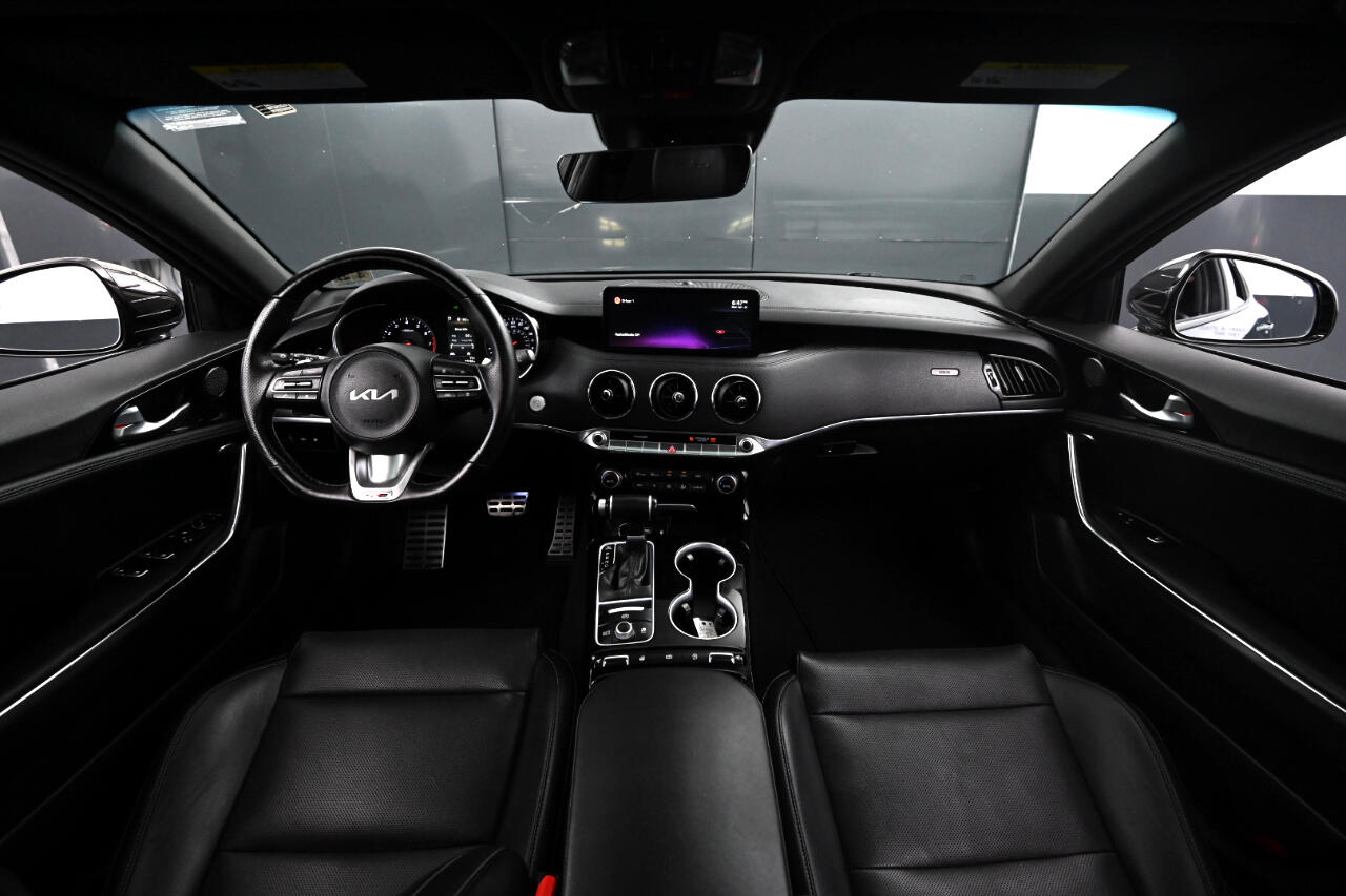 Kia Stinger GT-Line AWD 2022 Kia Stinger GT-Line AWD 2022