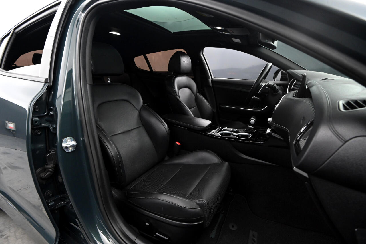 Kia Stinger GT-Line AWD 2022 Kia Stinger GT-Line AWD 2022