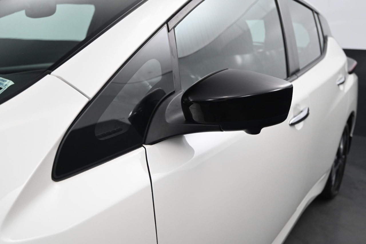 Nissan Leaf SV PLUS Hatchback 2022