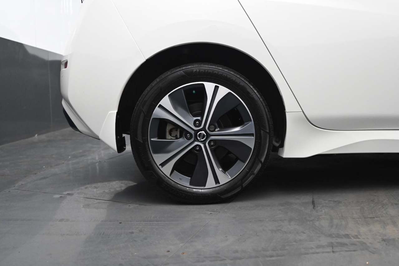 Nissan Leaf SV PLUS Hatchback 2022