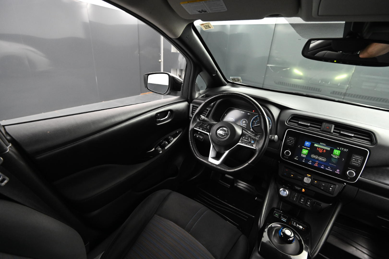 Nissan Leaf SV PLUS Hatchback 2022