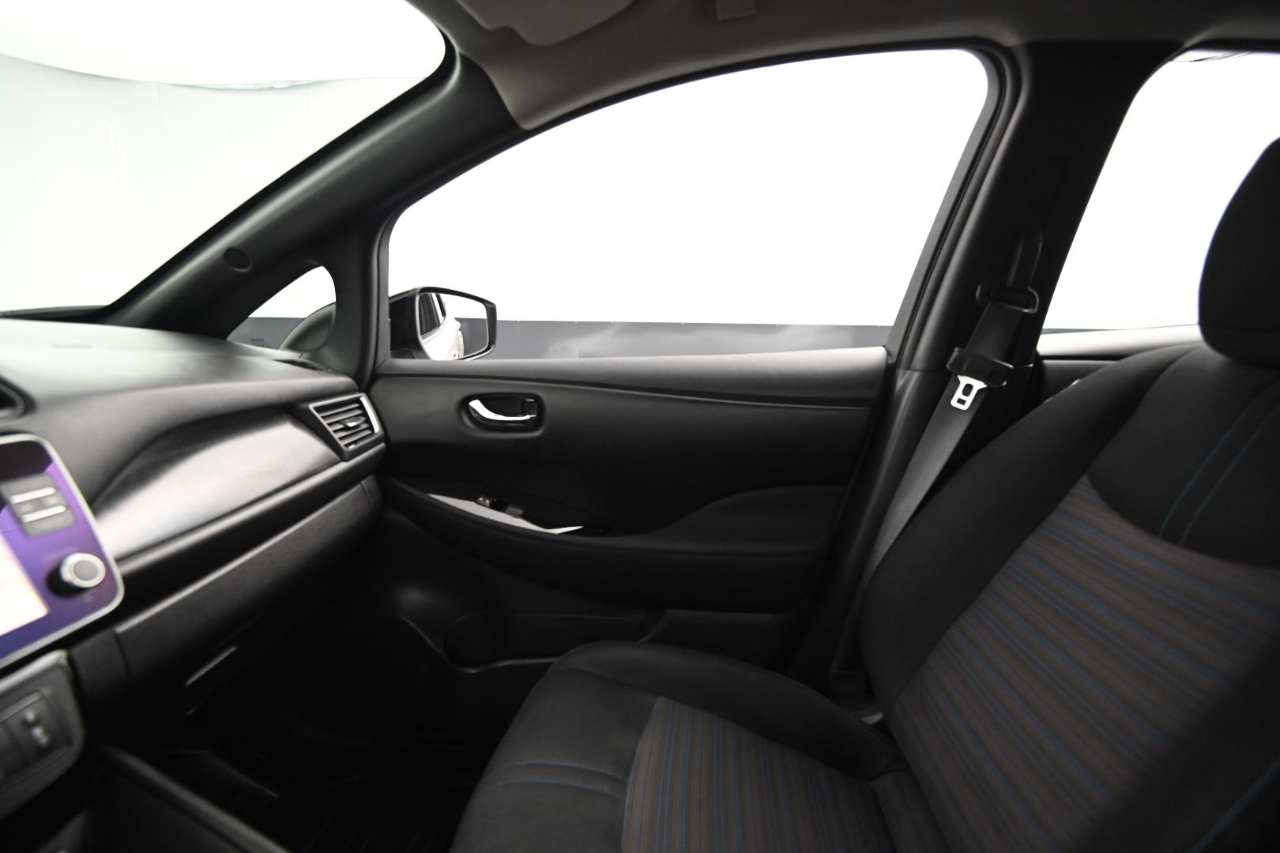 Nissan Leaf SV PLUS Hatchback 2022