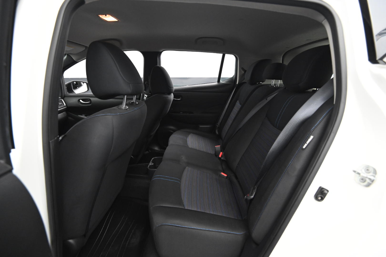 Nissan Leaf SV PLUS Hatchback 2022