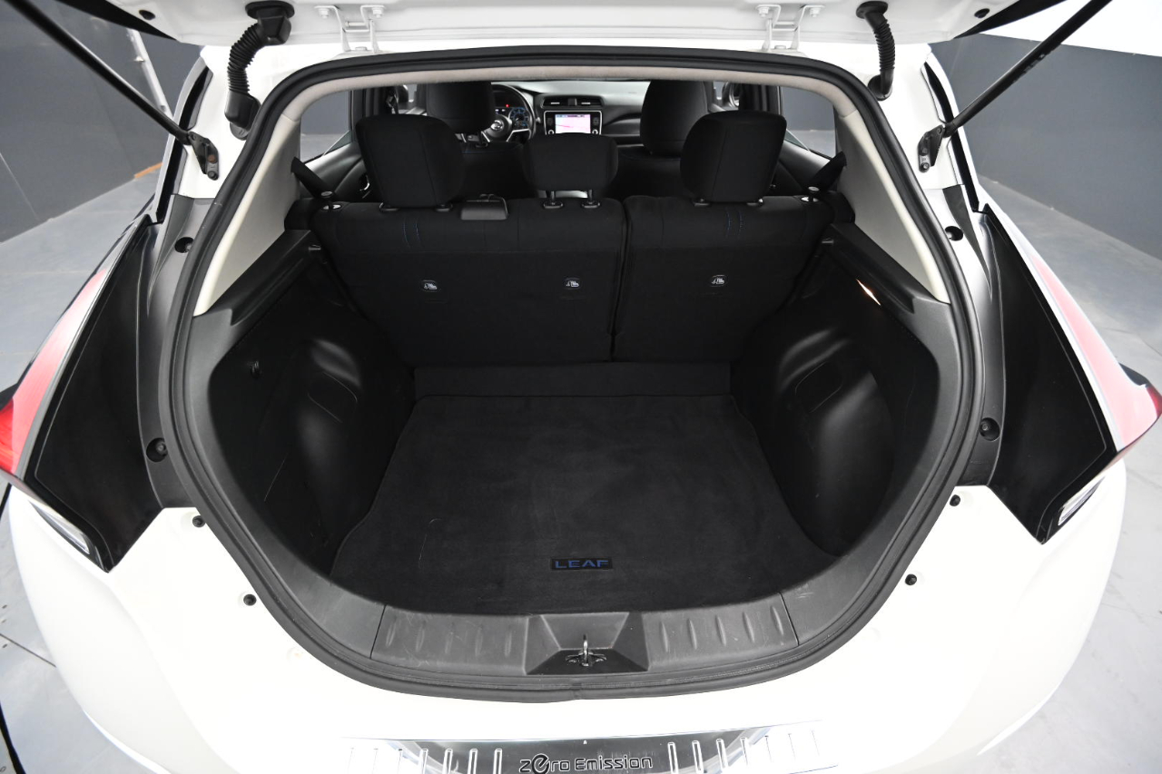 Nissan Leaf SV PLUS Hatchback 2022